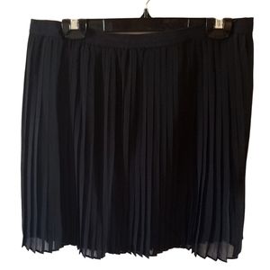 Apt 9 Black Pleated Skirt Size L NWOT